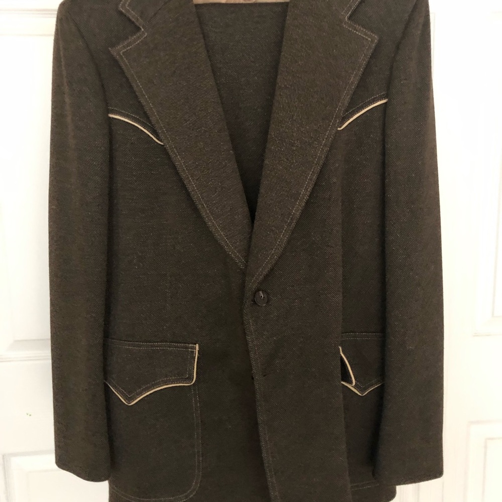 Men’s vintage Lee suit. Good condition!